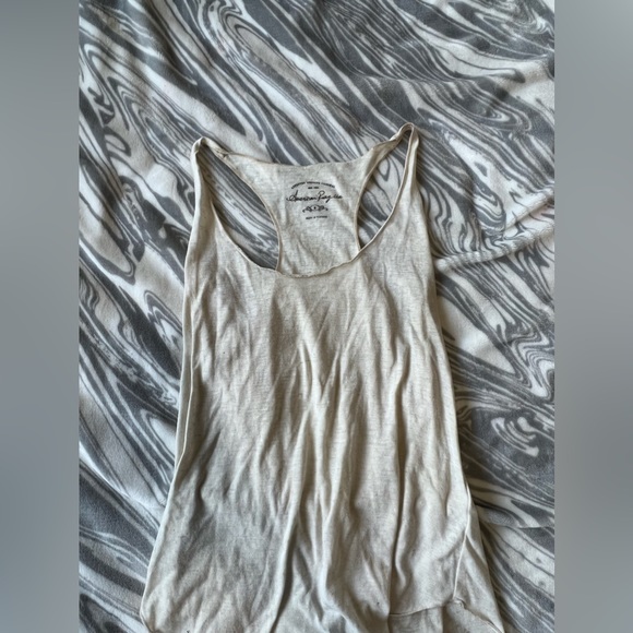 White tank - Picture 2 of 2